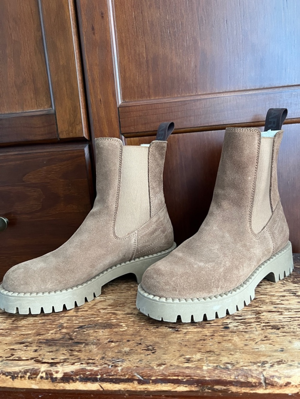 Pajar Streetwear Pull On Chelsea Lug Waterproof Boots Taupe Suede EU37/US 6.5